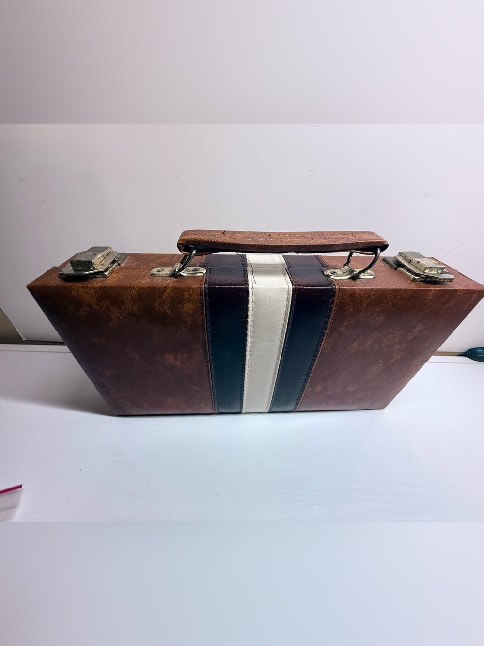 Vintage 1970s Backgammon Set Faux Leather Case With Handle  Brown Tan Clean